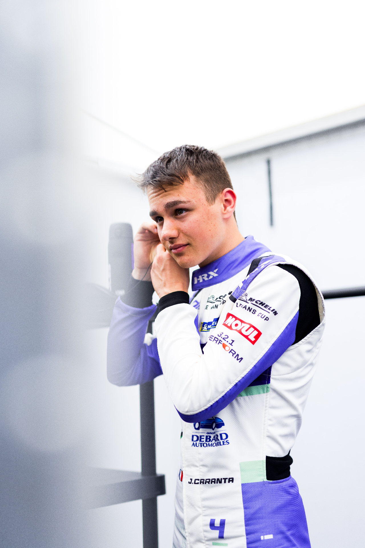 Jules Caranta dans le paddock